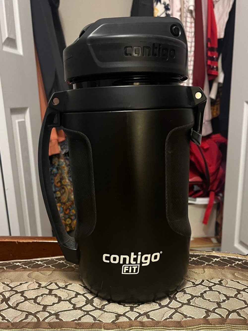 Contigo Black FIT Insulated Water Bottle with Carry Handle